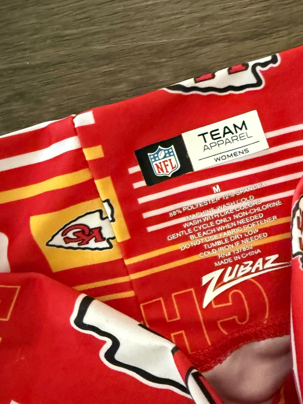 🏈❤️ Kansas City Chiefs Zubaz Column Leggings ❤️🏈 - Picture 2 of 3